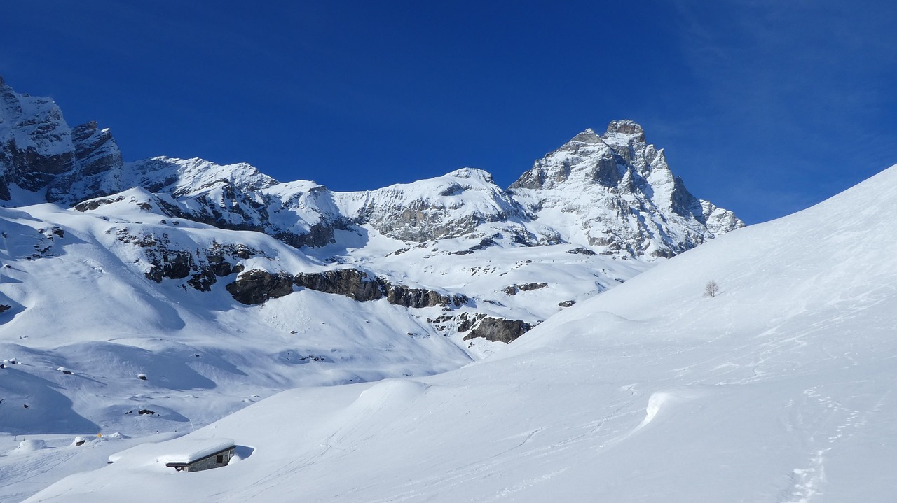 5 ideeën voor een onvergetelijke wintersportincentive vol sneeuw, actie en teamgevoel